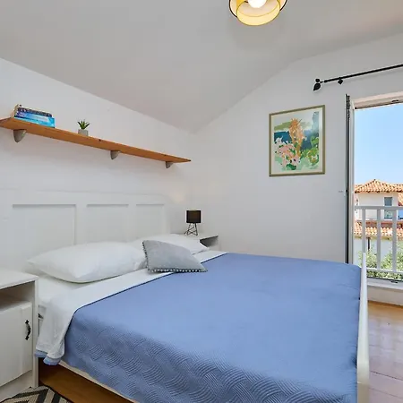 Hedera Estate, Hedera Studio 2 *