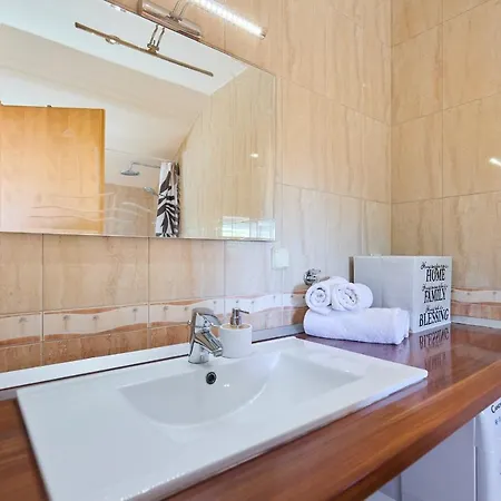 Hedera Estate, Hedera Studio 2 *